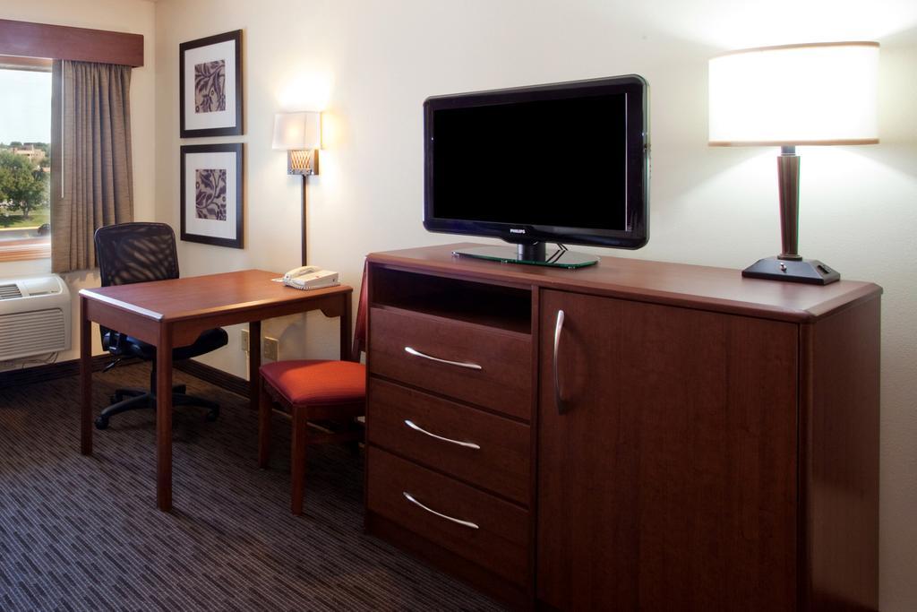 Americinn By Wyndham Johnston Des Moines Urbandale Habitación foto